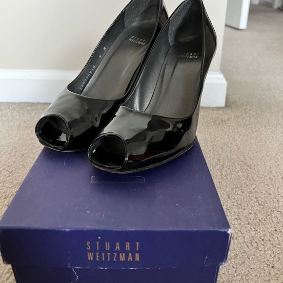 Stuart Weitzman - Picture 4 of 5
